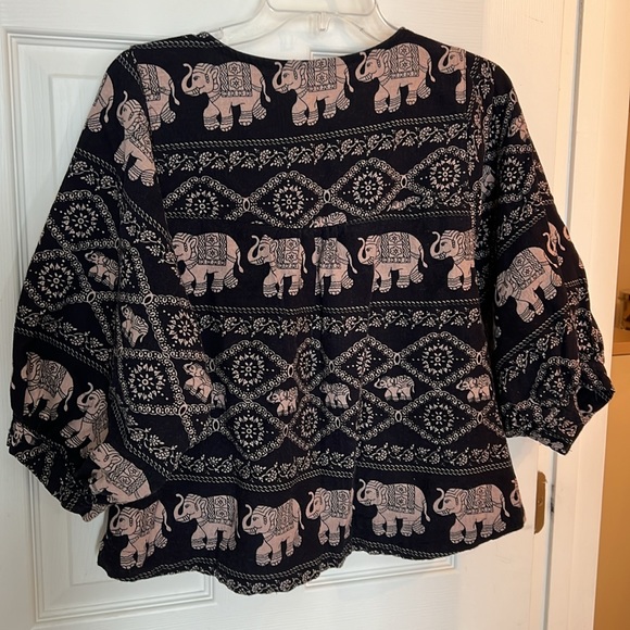 Bohemian, elephant, print woman’s, puffy sleeve shirt. - Picture 5 of 6